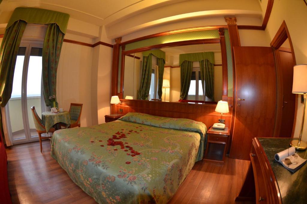 Grand Hotel Montesilvano Marina מראה חיצוני תמונה