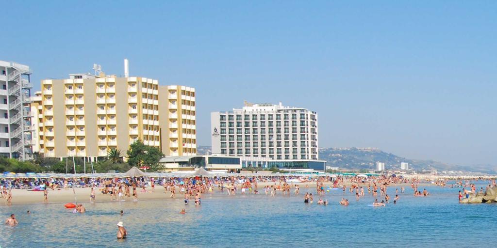 Grand Hotel Montesilvano Marina מראה חיצוני תמונה