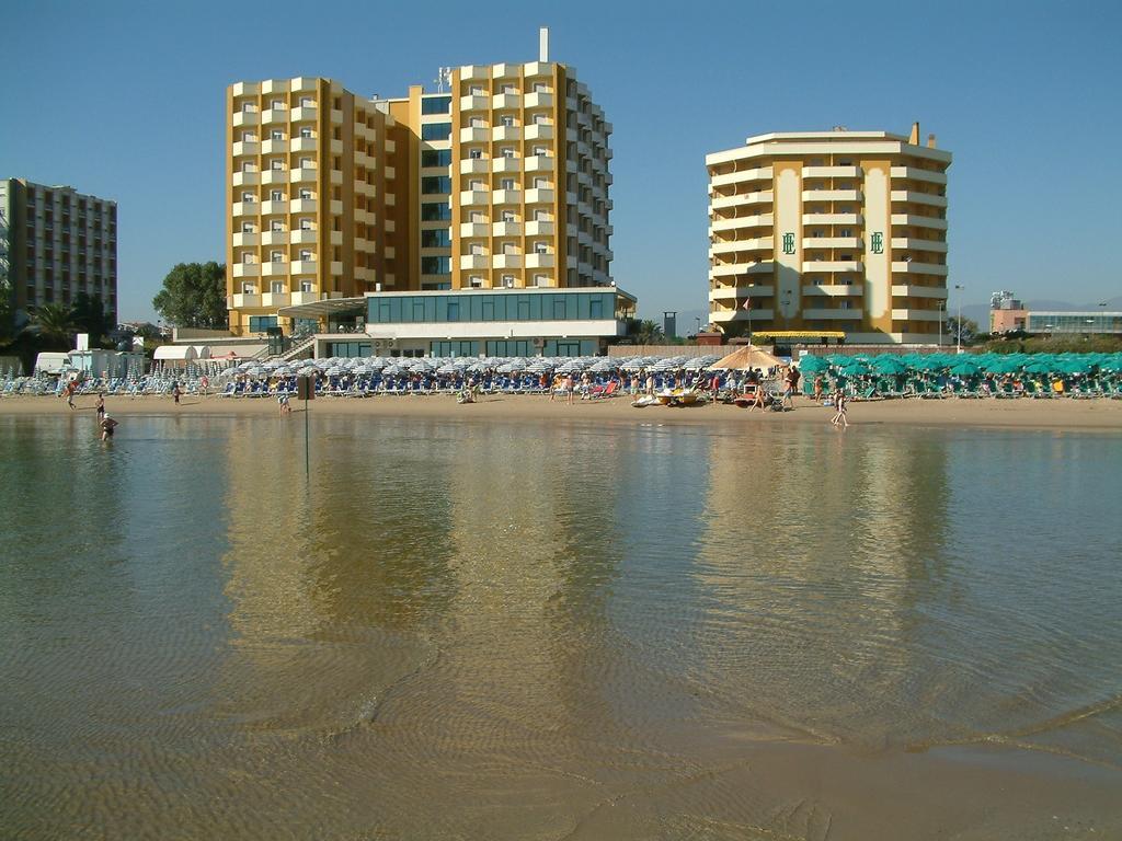 Grand Hotel Montesilvano Marina מראה חיצוני תמונה
