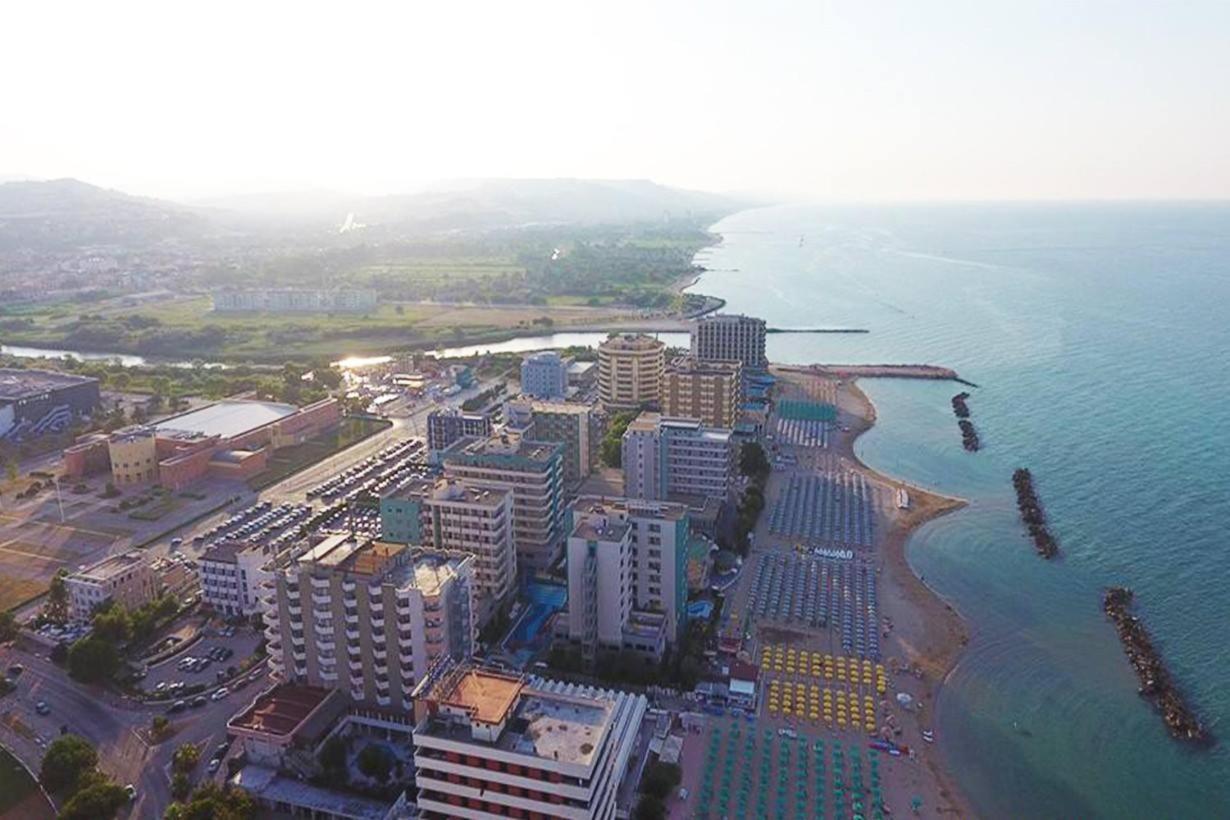 Grand Hotel Montesilvano Marina מראה חיצוני תמונה