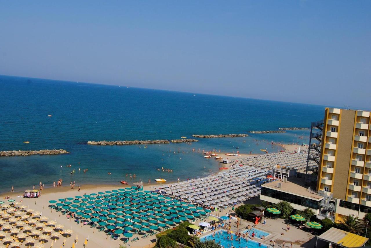 Grand Hotel Montesilvano Marina מראה חיצוני תמונה